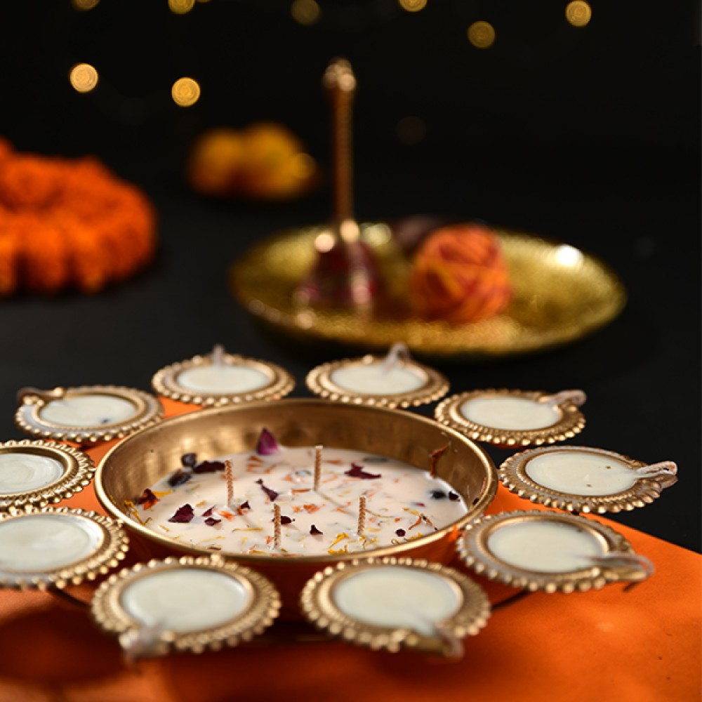 10 Diyas Circle Shapped Urli Candle