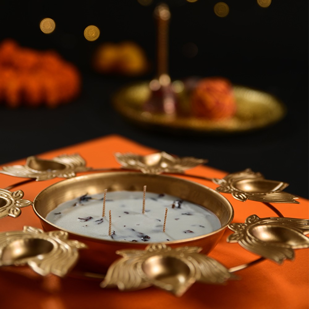 Lotus Flowers Urli Candle