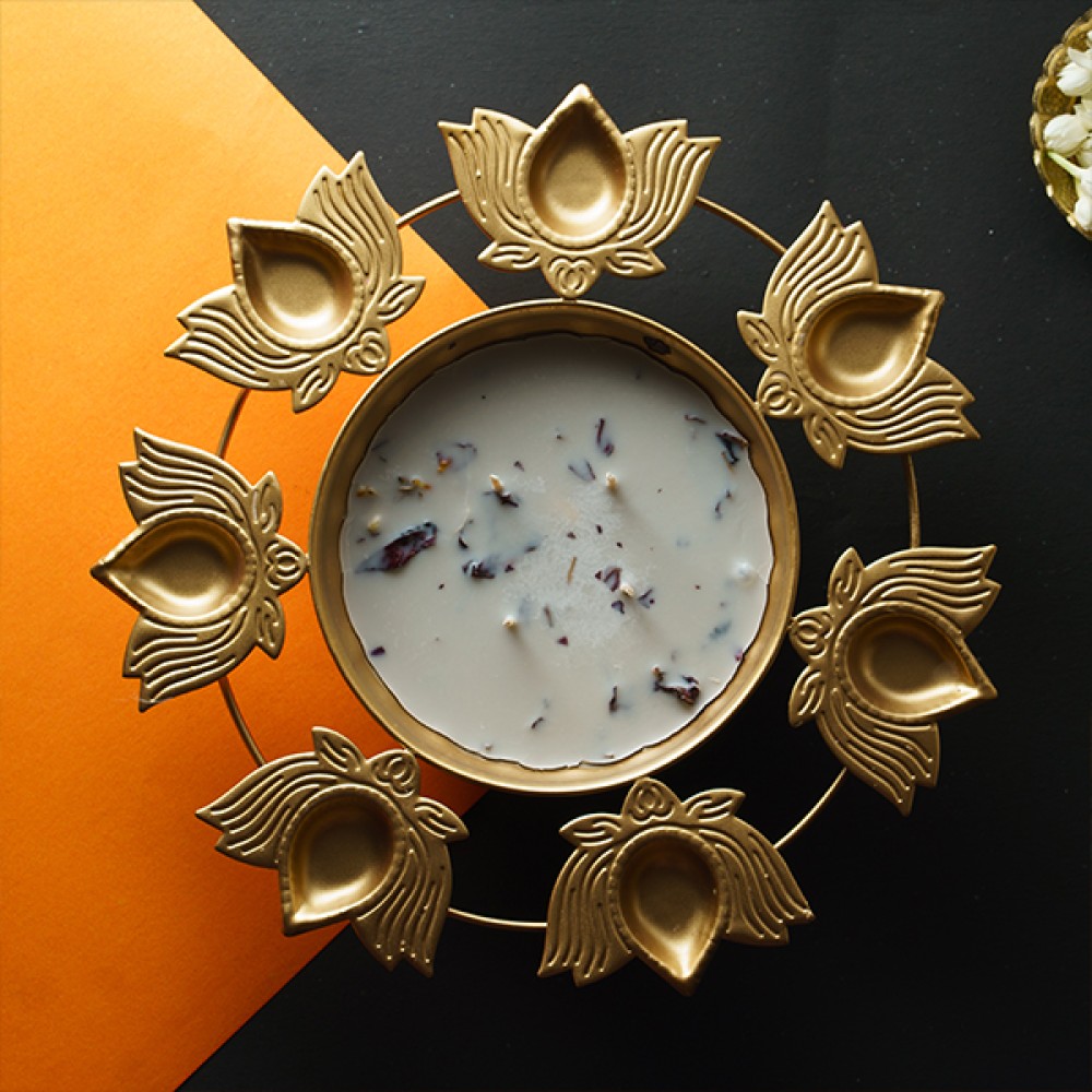 Lotus Flowers Urli Candle