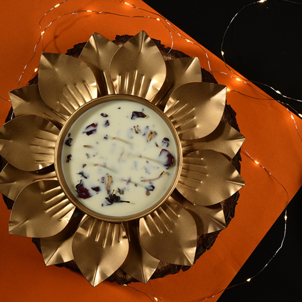 Lotus Petals Shaped Urli Candle